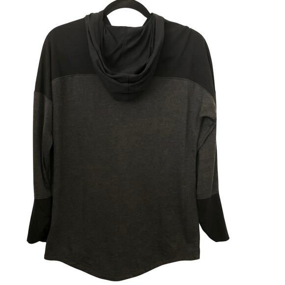 Puma hooded full sleeves top M - Picture 2 of 7